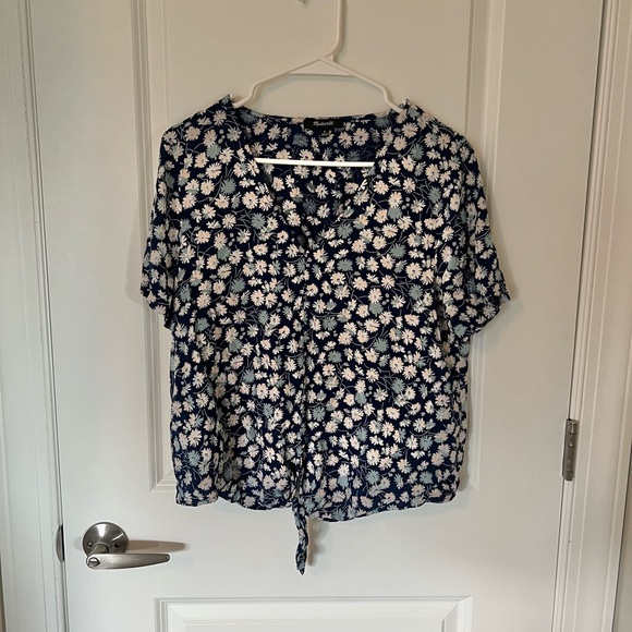 Madewell Floral Tie-front Top - Picture 4 of 8